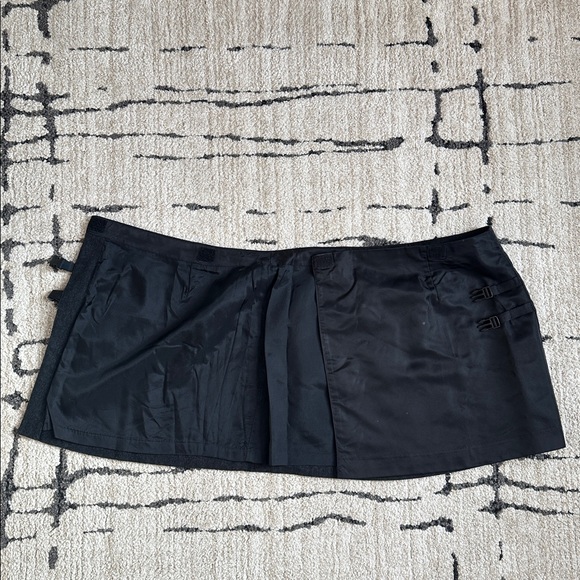 Vintage Express Gray and Black Mini Wrap Skirt with Buckles, Size 7/8 - Picture 5 of 9